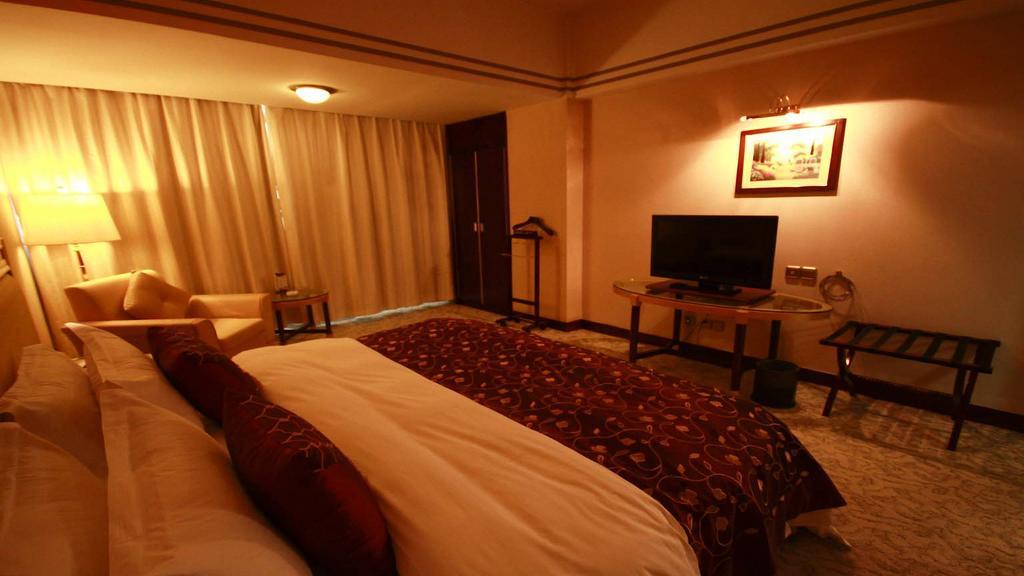 Kunming Zhongyu Hotel Exterior photo